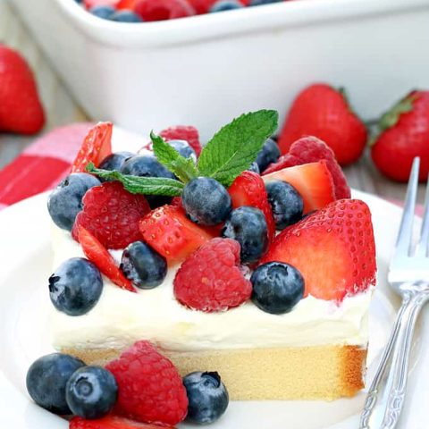 No-Bake Berries and Cream Cake