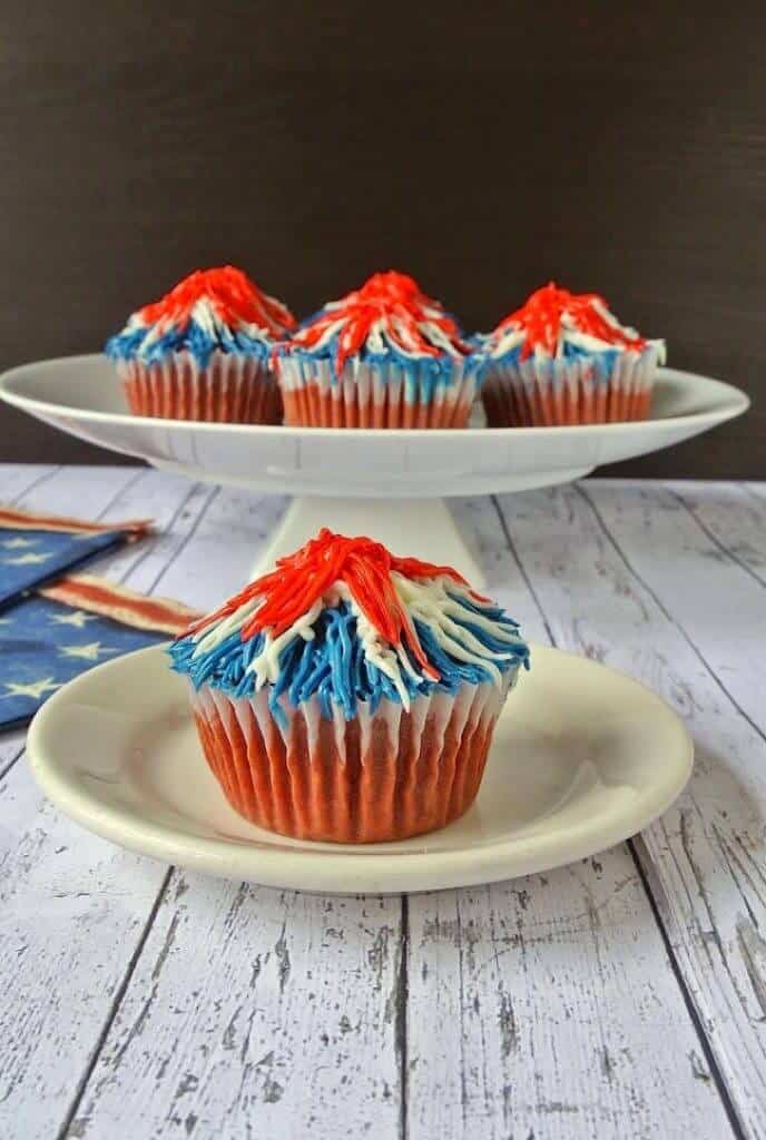 Memorial Day Firework Cupcakes {Culinary Ginger}