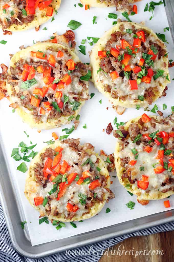 Sausage and Egg Breakfast Pizzas